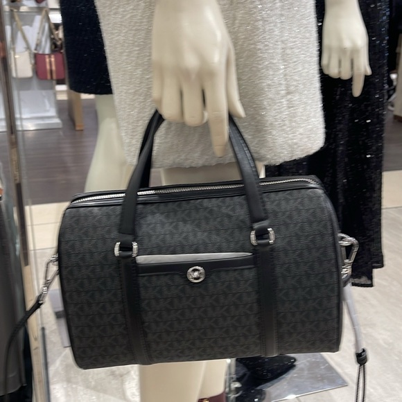 MICHAEL KORS JST TRAVEL MEDIUM DUFFLE SATCHEL SHOULDER CROSSBODY BAG MK BLACK - Picture 15 of 16